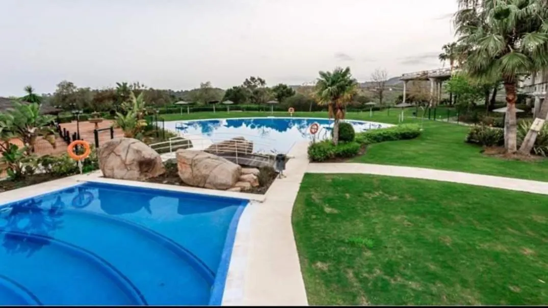 Parque Botanico Resort & Country Club 埃斯特波纳